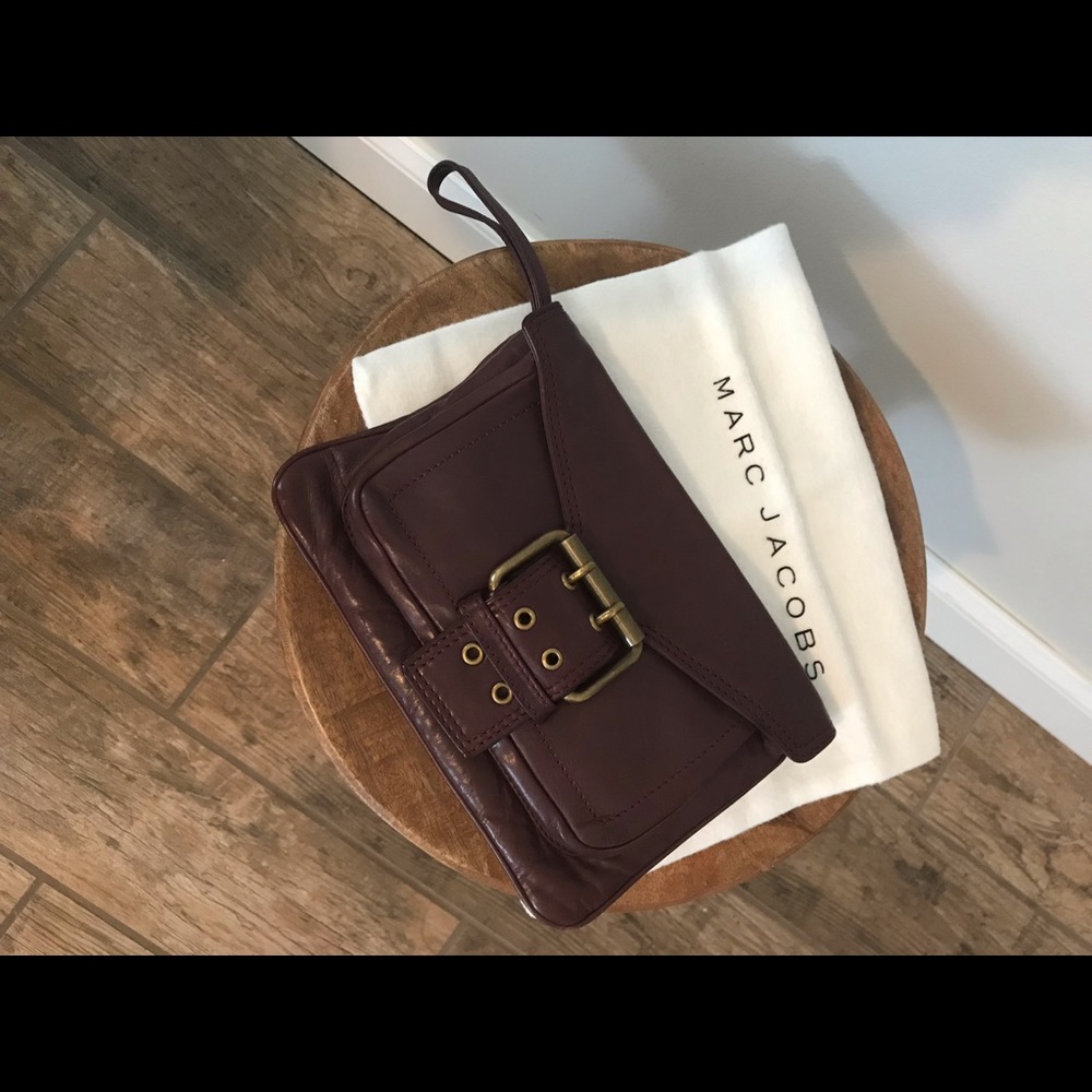 Marc Jacobs maroon wristlet